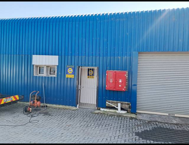 160M² WAREHOUSE RENTED IN WESTERING